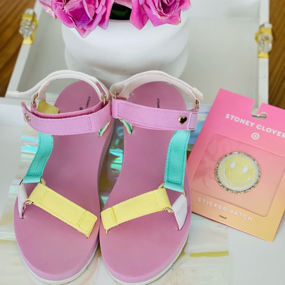 Stoney clover sandals and smile patch